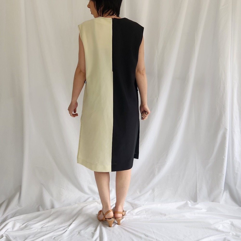 70s Black and Cream Shift Dress - Picture 3 of 5